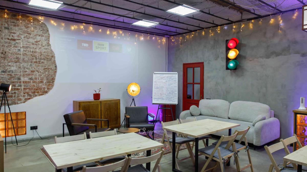Неоновый лофт для бизнес-мероприятий в центре Москвы - Фото №8