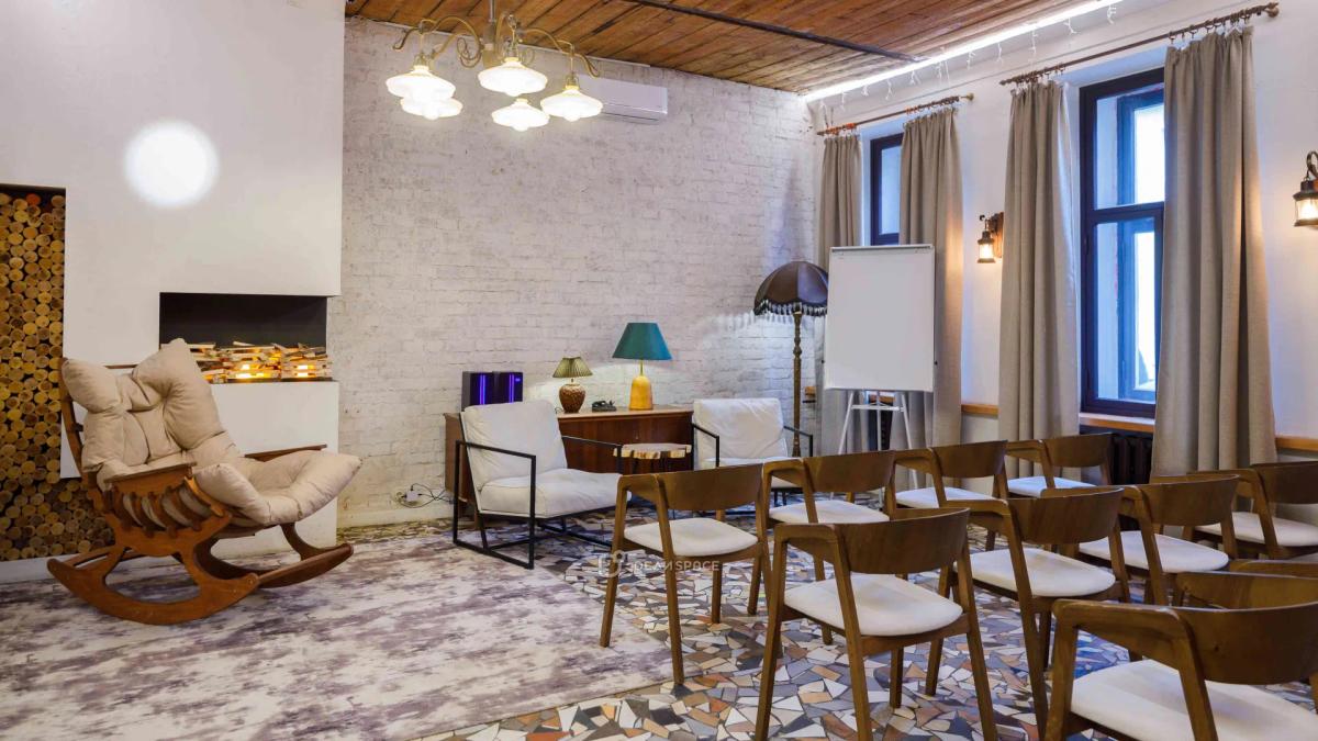 Деревянный лофт, зал для бизнес-встреч в центре Москвы - Фото №5