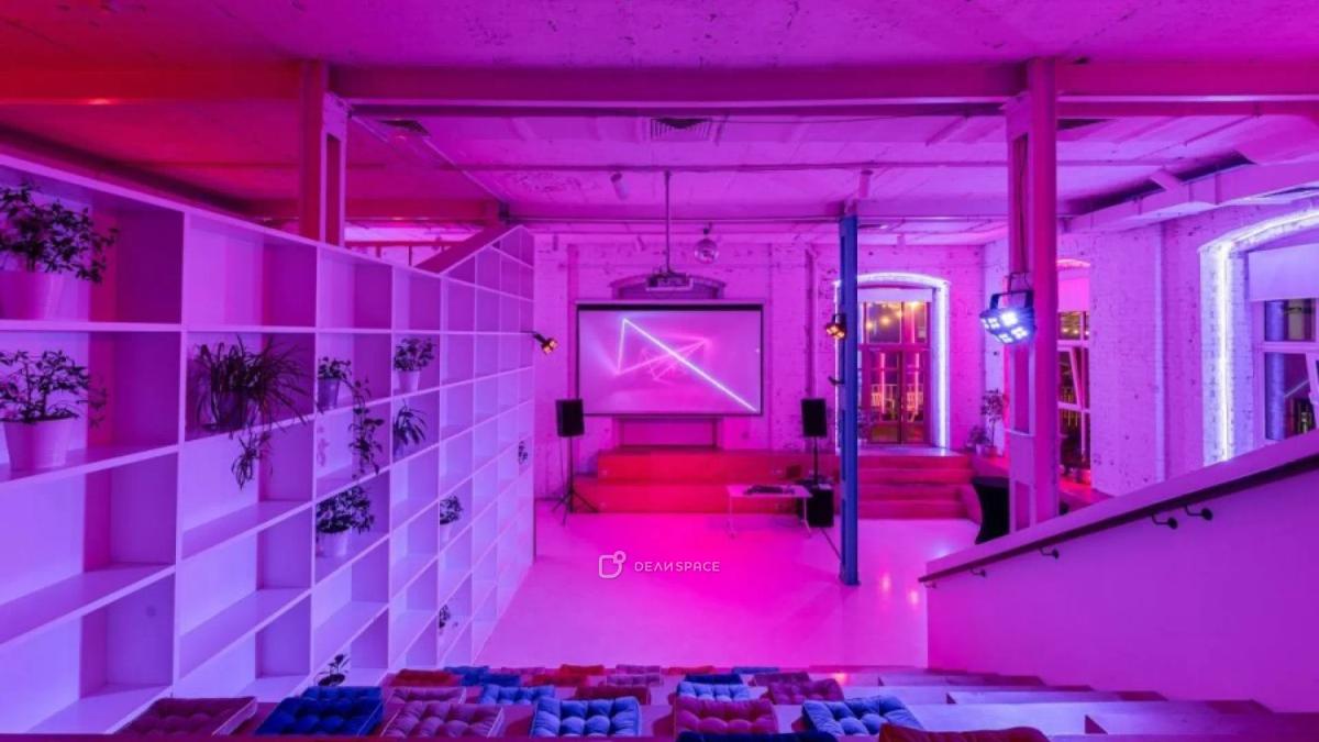 Лофт IDEALISTA - большая светлая площадка с верандой в центре Москвы - Фото №4