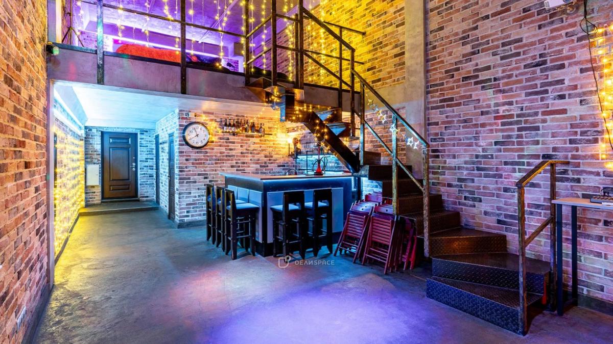 Приватный лофт Gallery Loft на Комсомольской с караоке и PS 4 - Фото №3