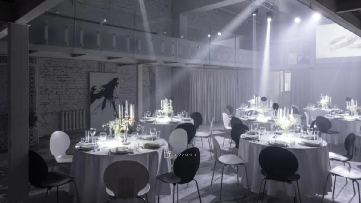 Светлый зал White для любых мероприятий на Нагатинской - Фото №1