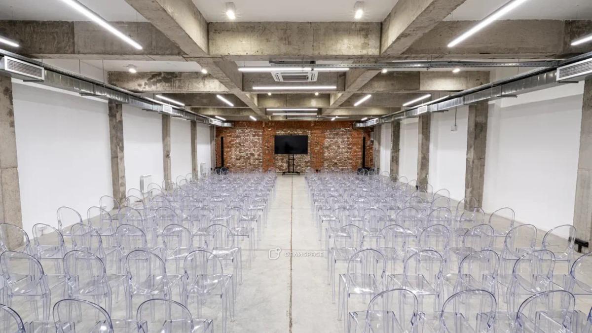 Конференц-зал в стиле лофт для мероприятий делового формата на Мясницкой - Фото №1