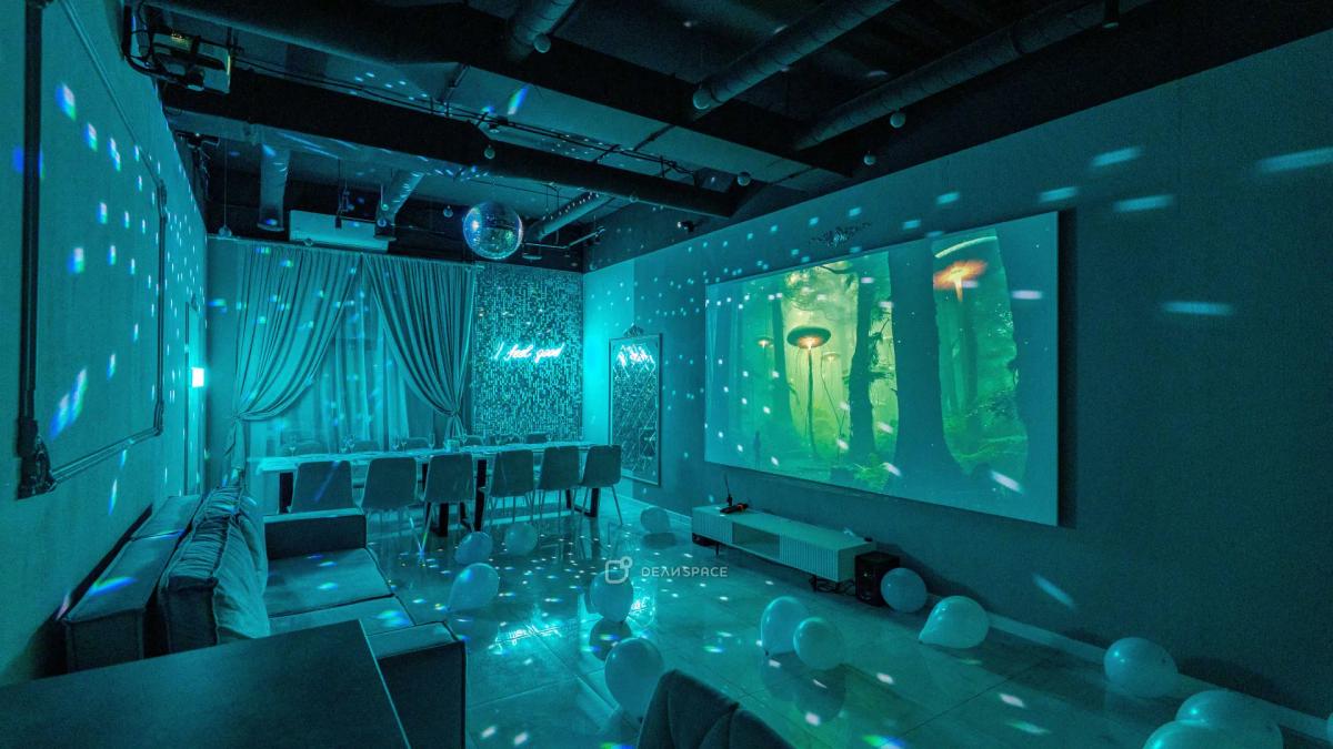 Tiffany - изысканный лофт с мебелью, светомузыкой, караоке и диско-шаром - Фото №10