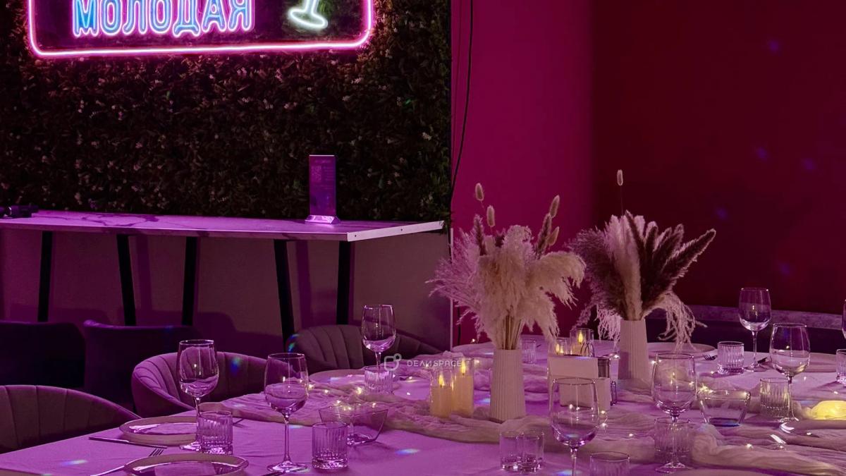 Dance - яркий и современный лофт с фотозоной с неоном, караоке и диско-шаром - Фото №2