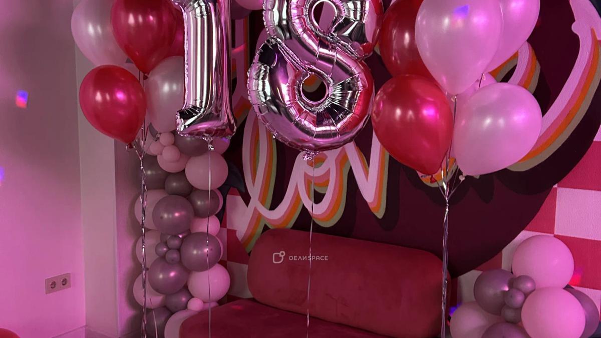 Dance - яркий и современный лофт с фотозоной с неоном, караоке и диско-шаром - Фото №12