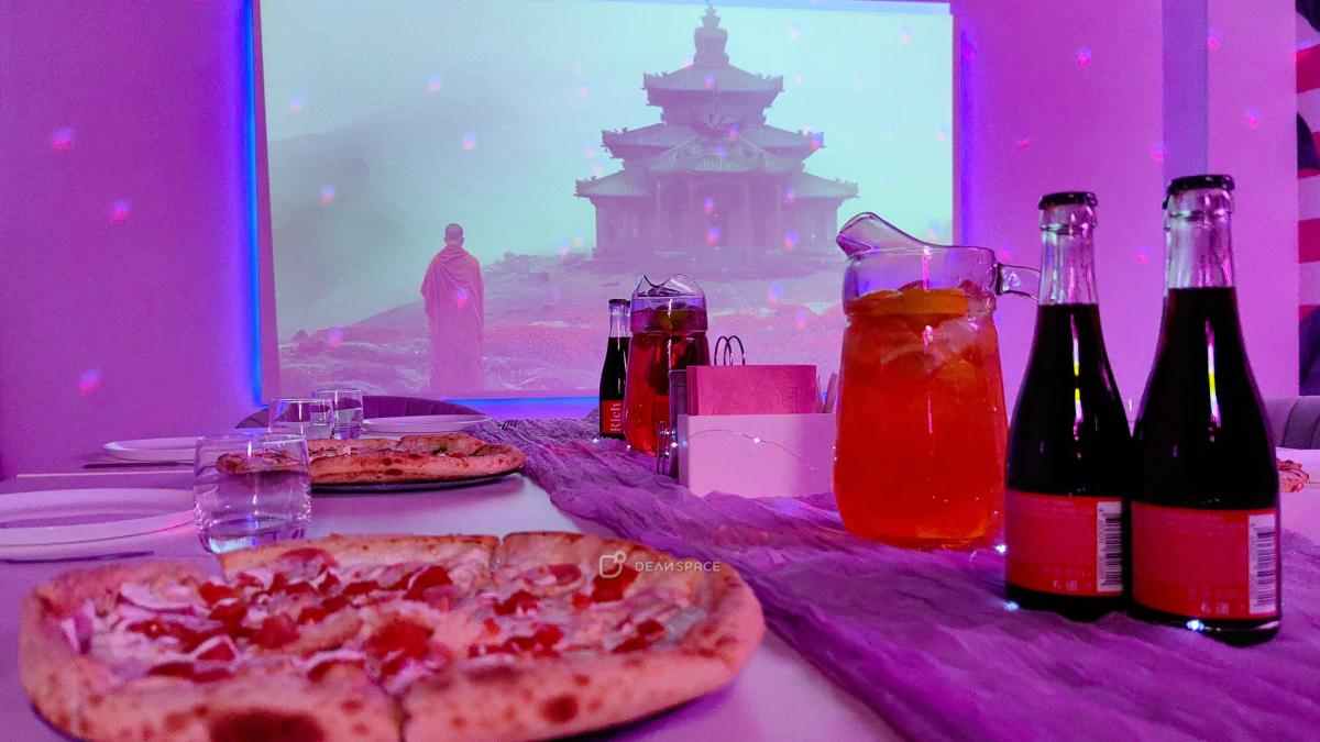 Dance - яркий и современный лофт с фотозоной с неоном, караоке и диско-шаром - Фото №6