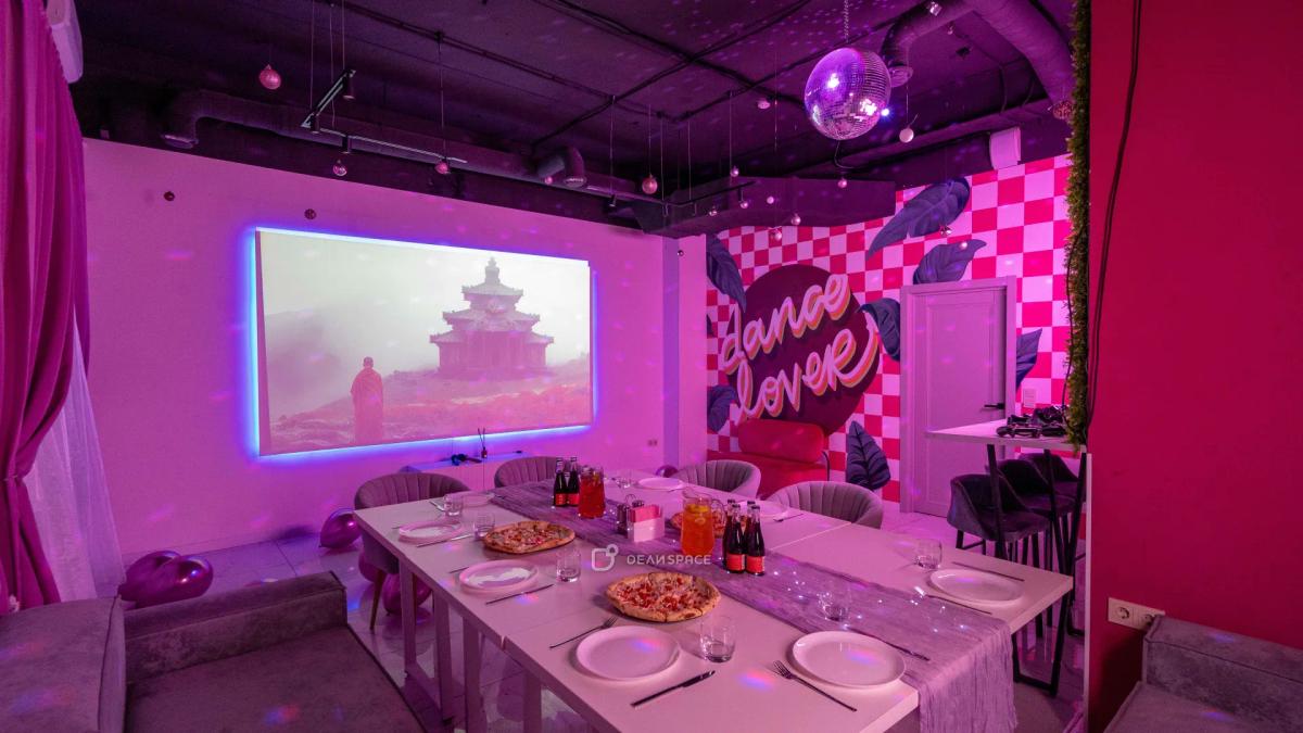 Dance - яркий и современный лофт с фотозоной с неоном, караоке и диско-шаром - Фото №3