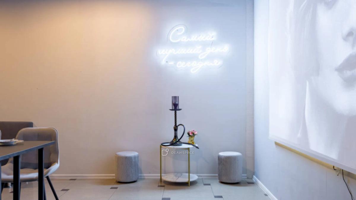 Лофт для мероприятий с фотозоной и караоке Party на Алексеевской - Фото №2