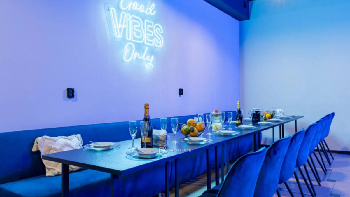 Лофт для вечеринок Vibes со сценой и караоке на Алексеевской - Фото №2