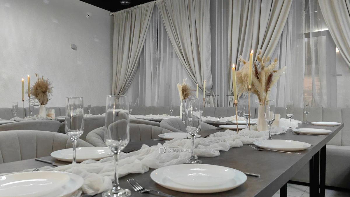 Площадка для банкета с двумя залами Classic и Dreams с объемным профессиональным звуком, караоке и фотозоной на Нижегородской - Фото №8