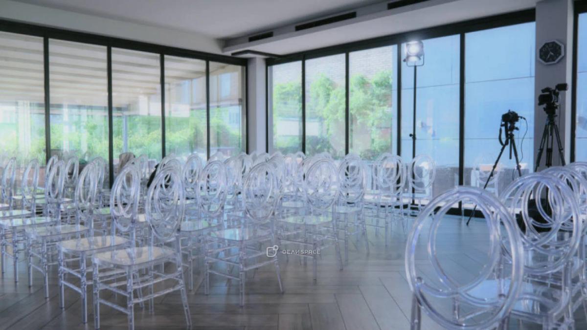 Лoфт 100 кв.м с панорамными окнами и верандой в центре Москвы - Фото №3