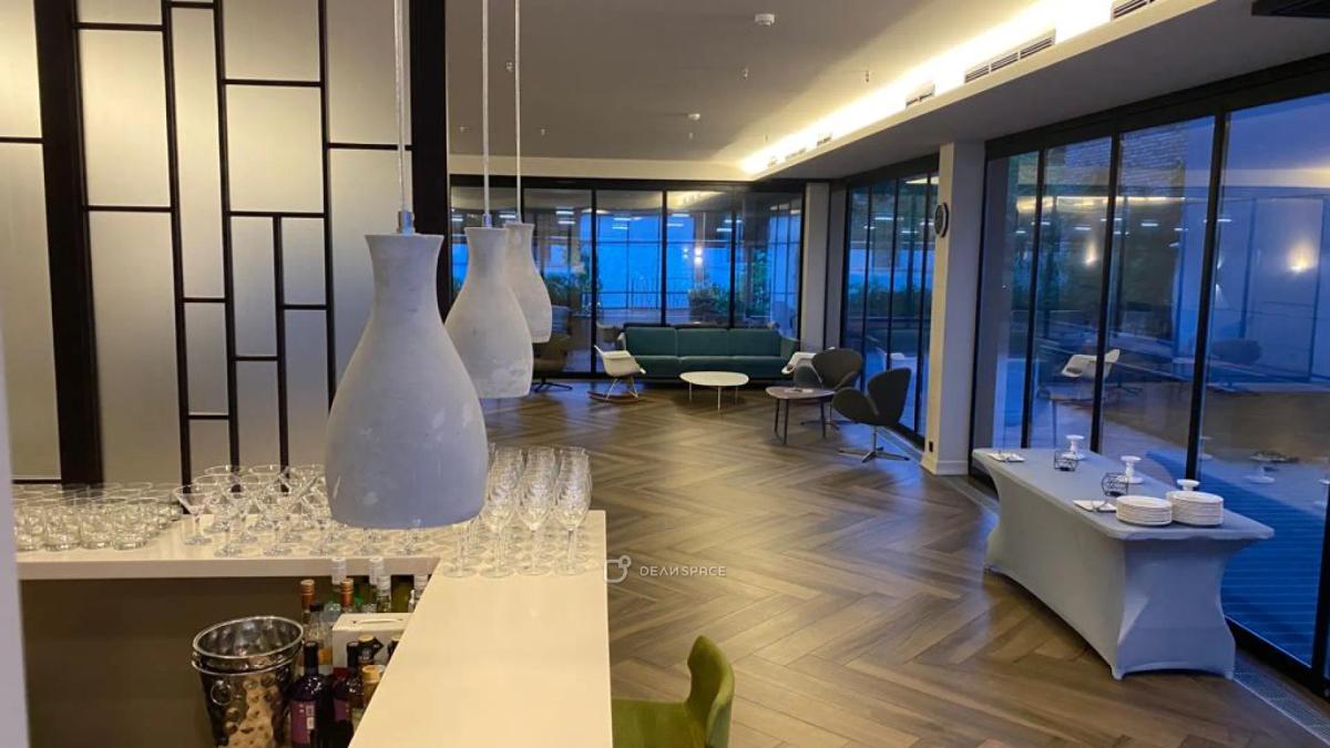 Банкетный зал с oткрытой вeрaндой 100 кв.м в центре Москвы - Фото №7