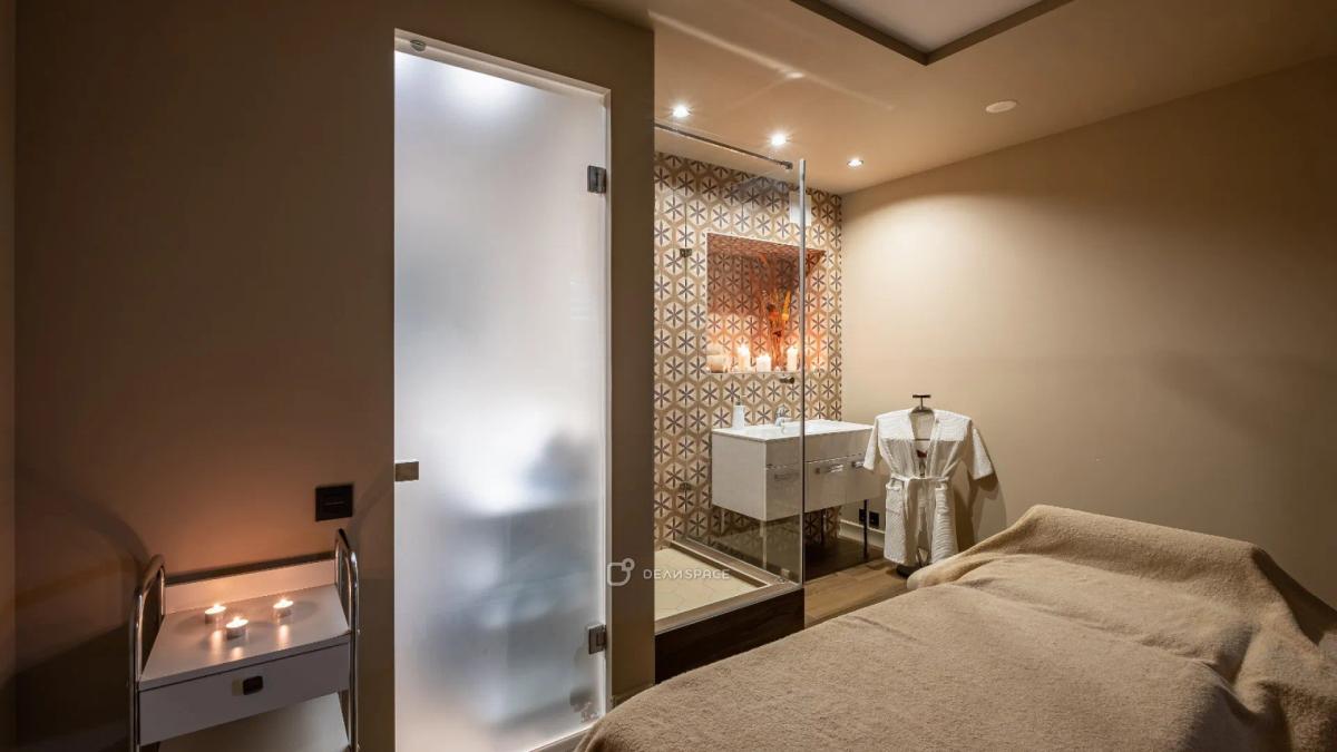 Массажный кабинет c душем в центре Москвы  Краснопресненский район City Retreat - Фото №1