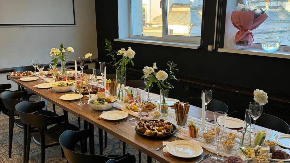 Банкетный зал Mansarda с балконом и кухней на Сретенке - Фото №6