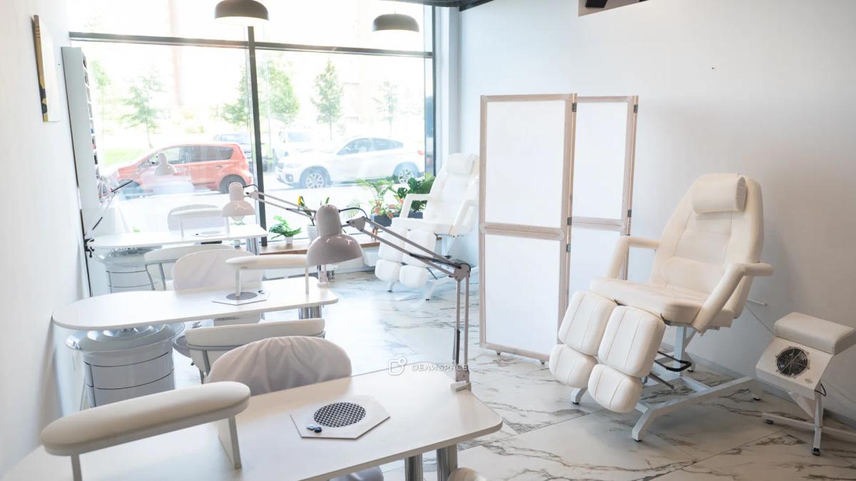 Рабочее место мастера по маникюру м. ЦСКА - Фото №2