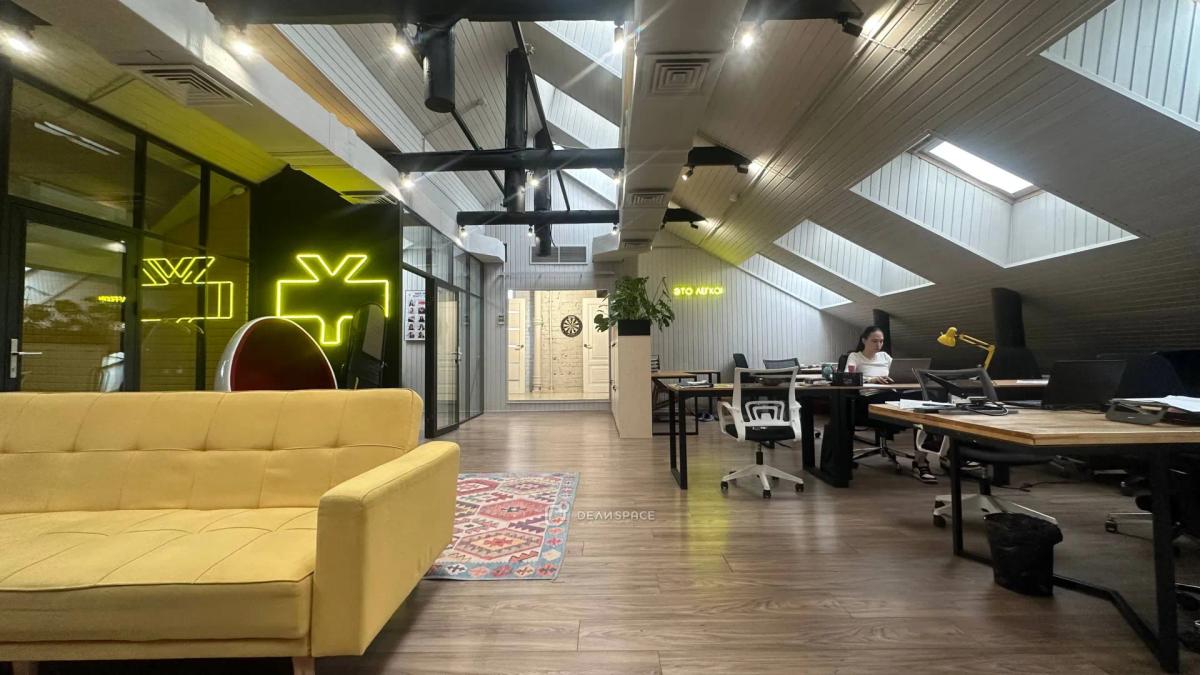 Уютное рабочее место в коворкинге Today Loft в центре Москвы - Фото №6