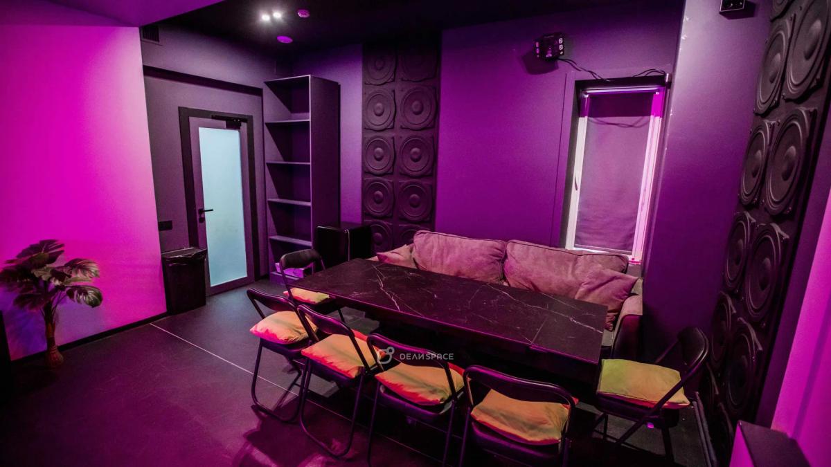 Лофт "КВАРТИРА" возле реки с караоке на Красном Октябре - Фото №9