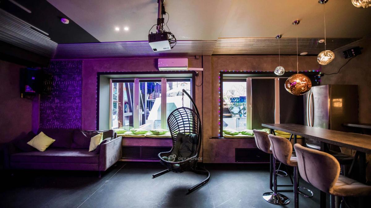 Стильный лофт возле реки с караоке на Красном Октябре - Фото №2