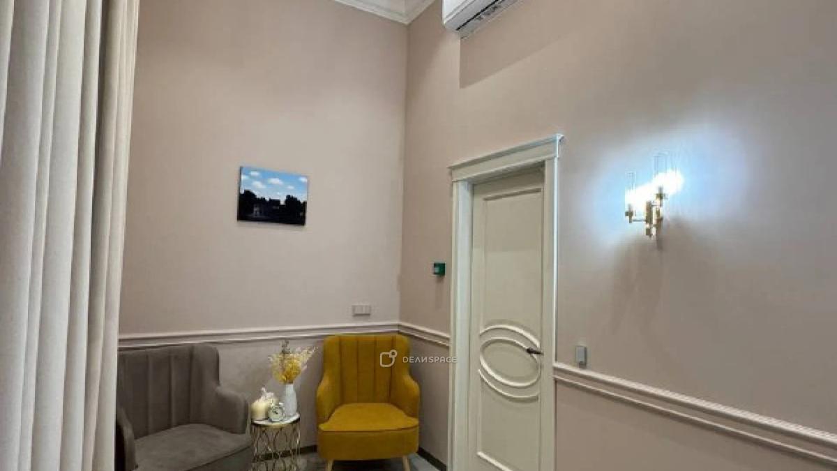 Рабочий кабинет №1 на Мясницкой в коворкинге "Зона Комфорта" - Фото №6