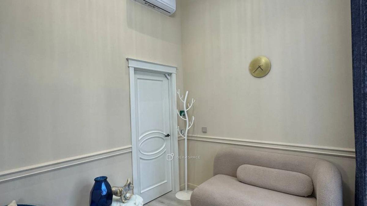 Рабочий кабинет №2 на Мясницкой в коворкинге "Зона Комфорта" - Фото №6