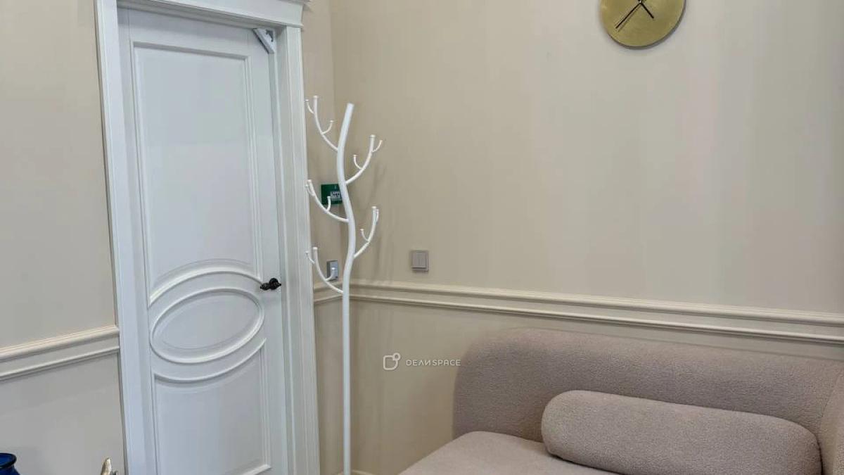 Рабочий кабинет №2 на Мясницкой в коворкинге "Зона Комфорта" - Фото №5