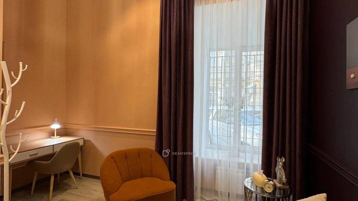 Рабочий кабинет  на Мясницкой в коворкинге "Зона Комфорта" №3 - Фото №2