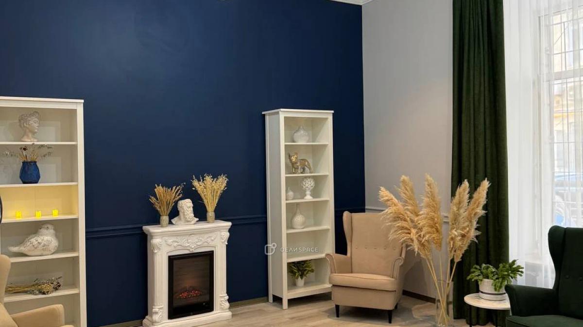 Рабочий кабинет №5 на Мясницкой в коворкинге "Зона Комфорта" - Фото №1