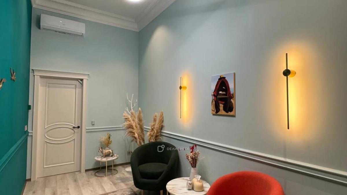 Рабочий кабинет №6 на Мясницкой в коворкинге "Зона Комфорта" - Фото №7