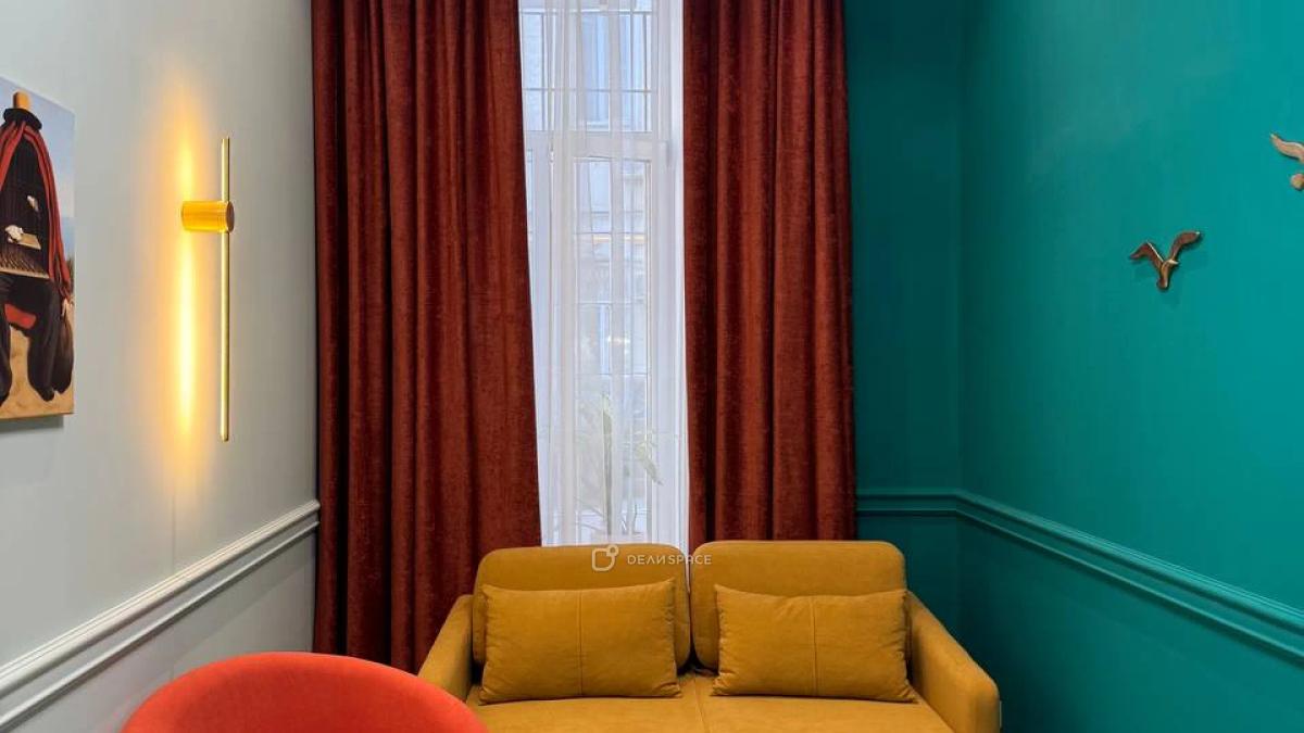 Рабочий кабинет №6 на Мясницкой в коворкинге "Зона Комфорта" - Фото №3