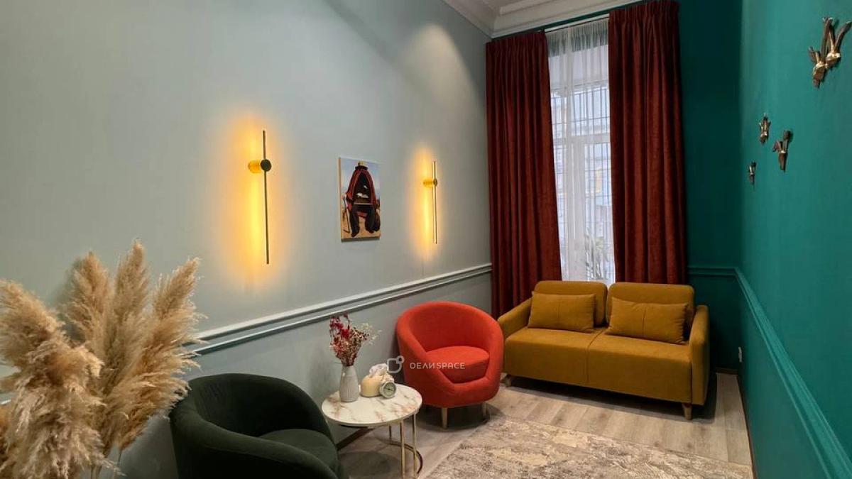 Рабочий кабинет №6 на Мясницкой в коворкинге "Зона Комфорта" - Фото №2