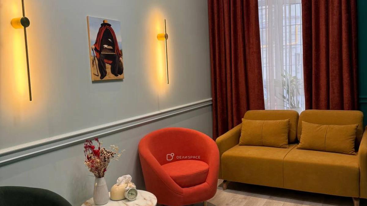 Рабочий кабинет №6 на Мясницкой в коворкинге "Зона Комфорта" - Фото №1