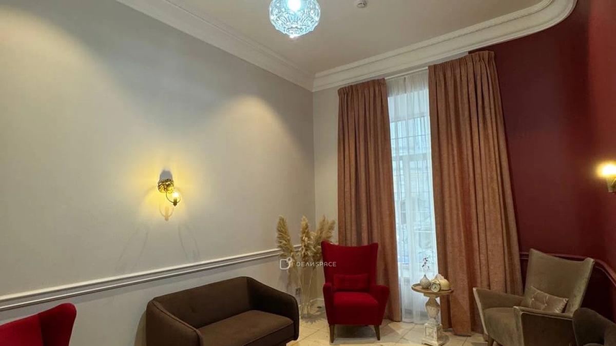 Рабочий кабинет №7 на Мясницкой в коворкинге "Зона Комфорта" - Фото №1