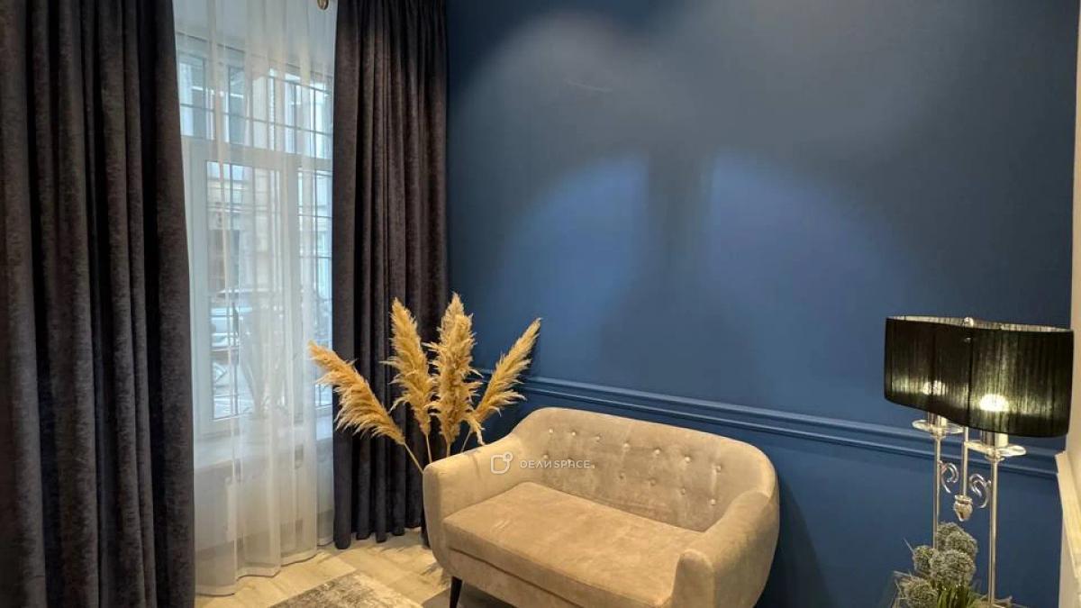 Рабочий кабинет №8 на Мясницкой в коворкинге "Зона Комфорта" - Фото №2