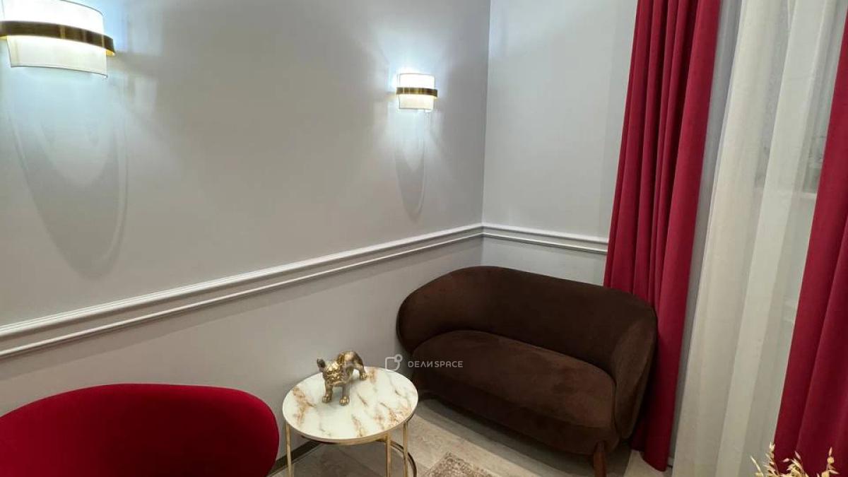 Рабочий кабинет № 9 на Мясницкой в коворкинге "Зона Комфорта" - Фото №1