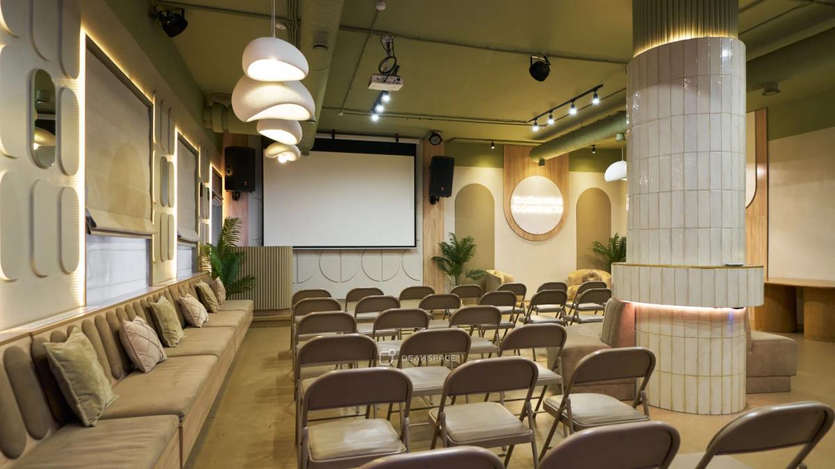 Зал «Октябрь» для бизнес-мероприятий в центре Москвы - Фото №3