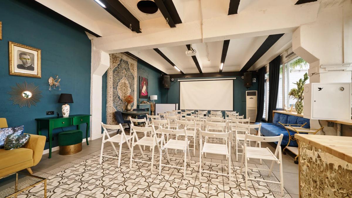 Зал «МАЙ» для лекций и семинаров с большой верандой на Электрозаводской - Фото №2