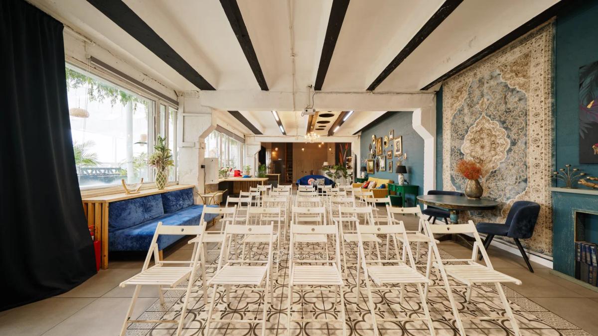 Зал «МАЙ» для лекций и семинаров с большой верандой на Электрозаводской - Фото №3