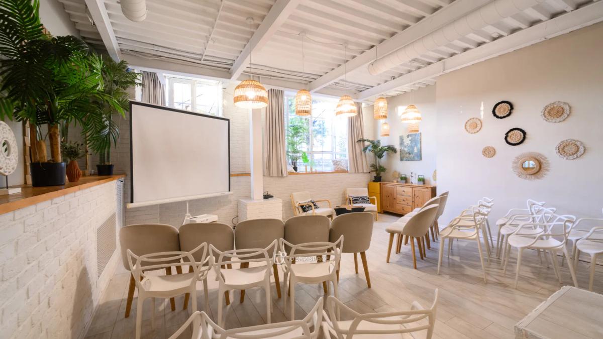 Лофт "Руссо" : 60 м² камерный «Бали» — до 40 участников - Фото №1