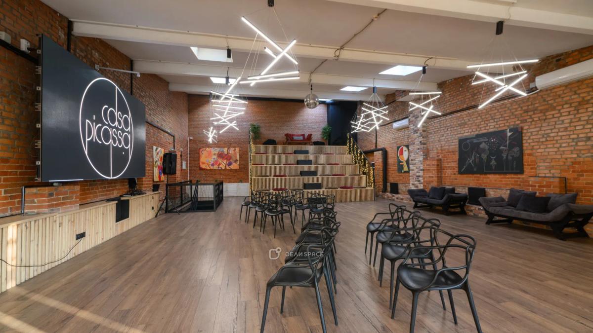 Лофт "Кандинский" : 150 м² мансарды с амфитеатром — до 120 участников - Фото №3