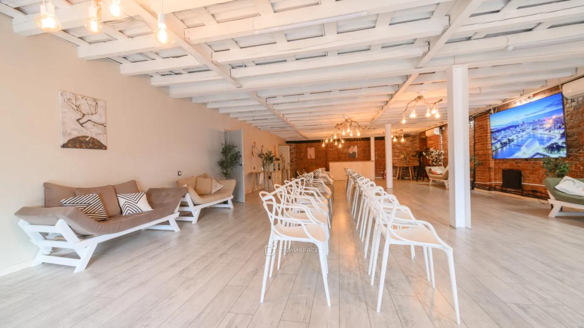 Зал для тренингов, конференций, семинаров, лекций или мастер-классов на Бауманской 150 кв.м до 120 человек - Фото №3