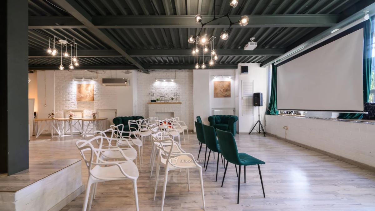 Зал для тренингов, конференций, семинаров, лекций или мастер-классов на Бауманской 110 кв.м до 60 человек - Фото №3