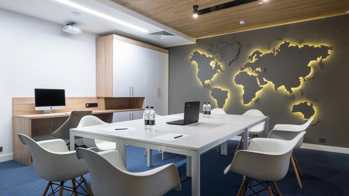 Современная переговорная комната на Пушкинской - Фото №1