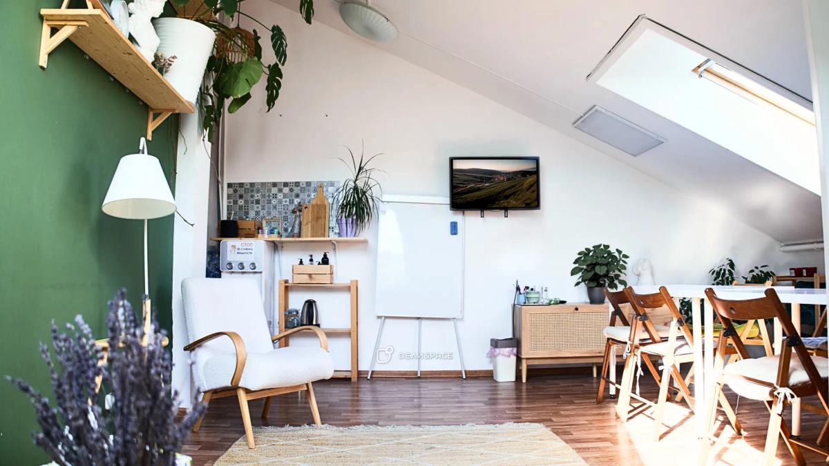 Зеленая мансарда-студия на Мясницкой (М-24) - Фото №1