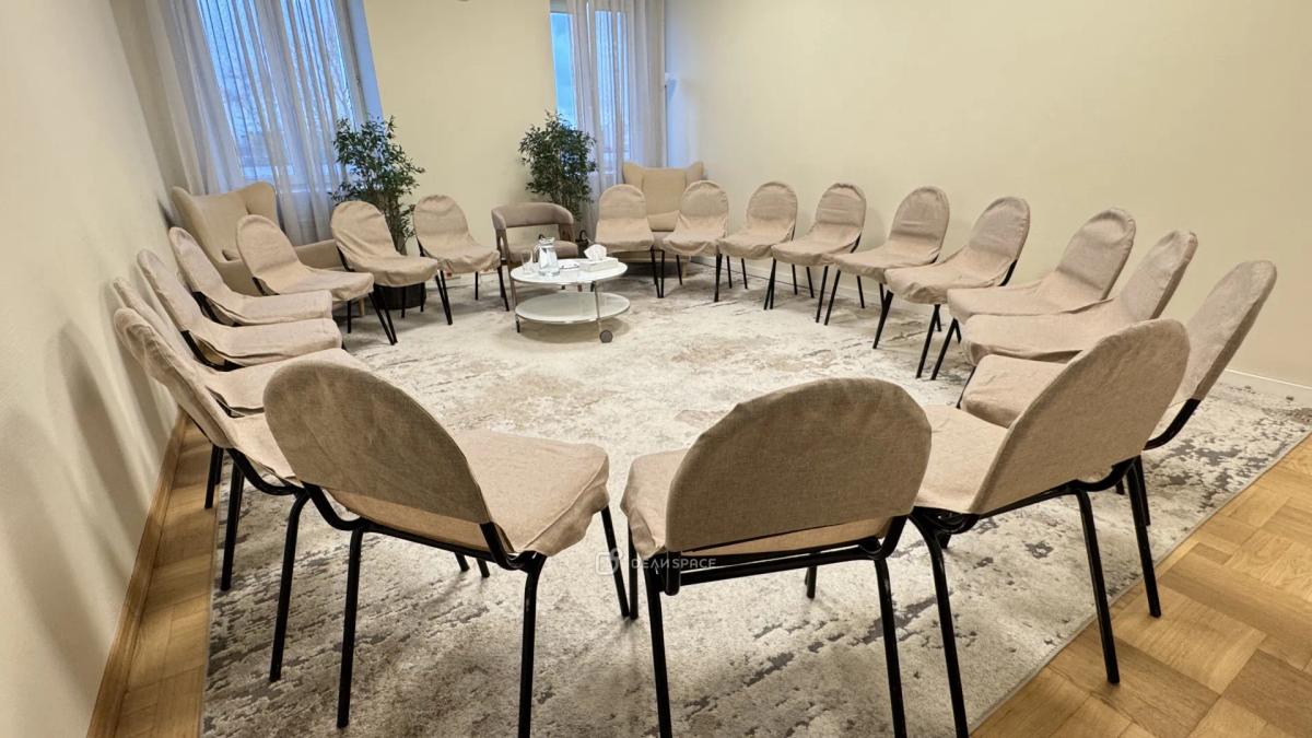 Зал для семинаров, мастер-классов, йоги на Чистых прудах - Фото №1