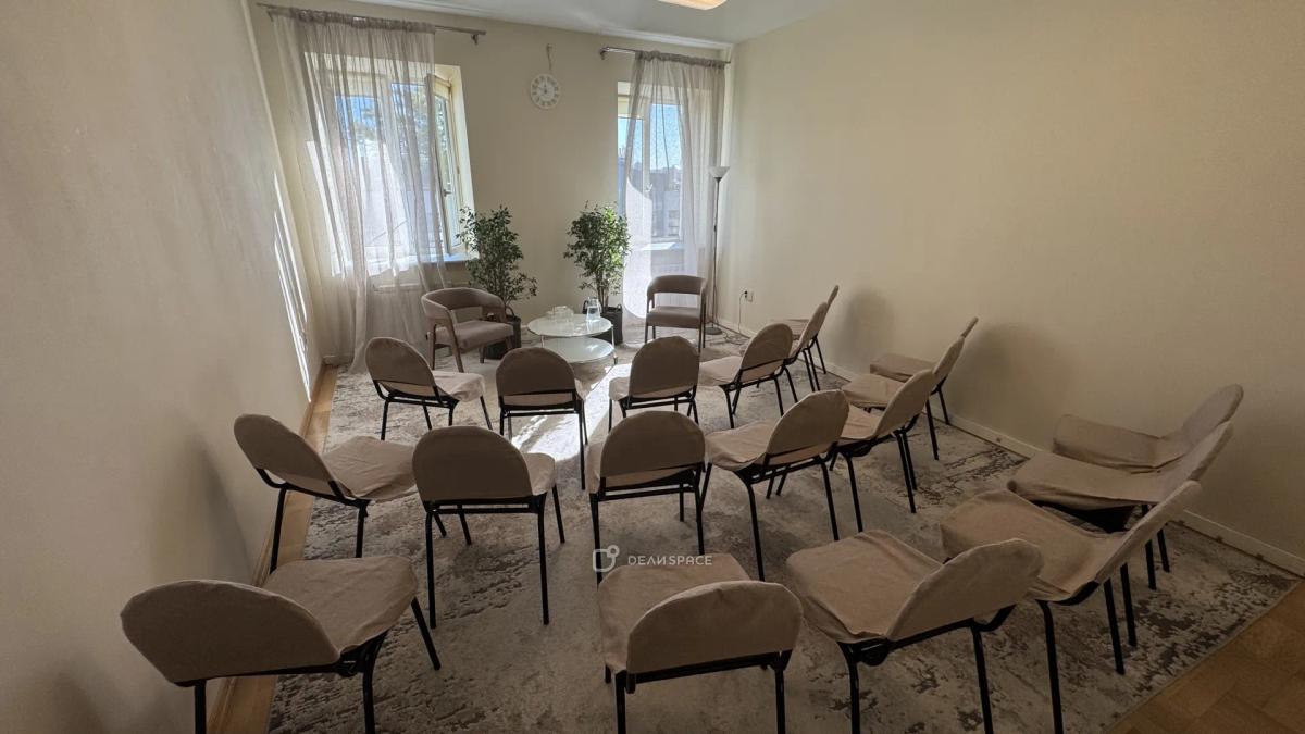 Зал для семинаров, мастер-классов, йоги на Чистых прудах - Фото №2