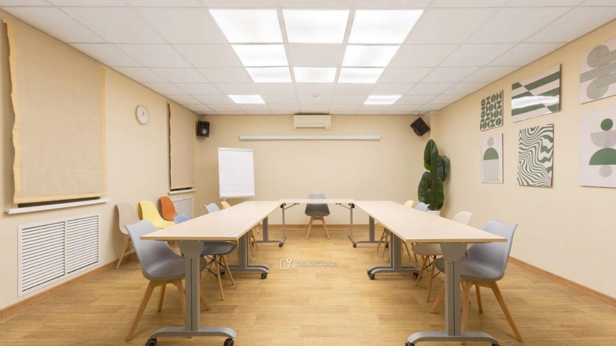 Зеленый зал для проведения семинаров и мастер-классов на Маяковской - Фото №2