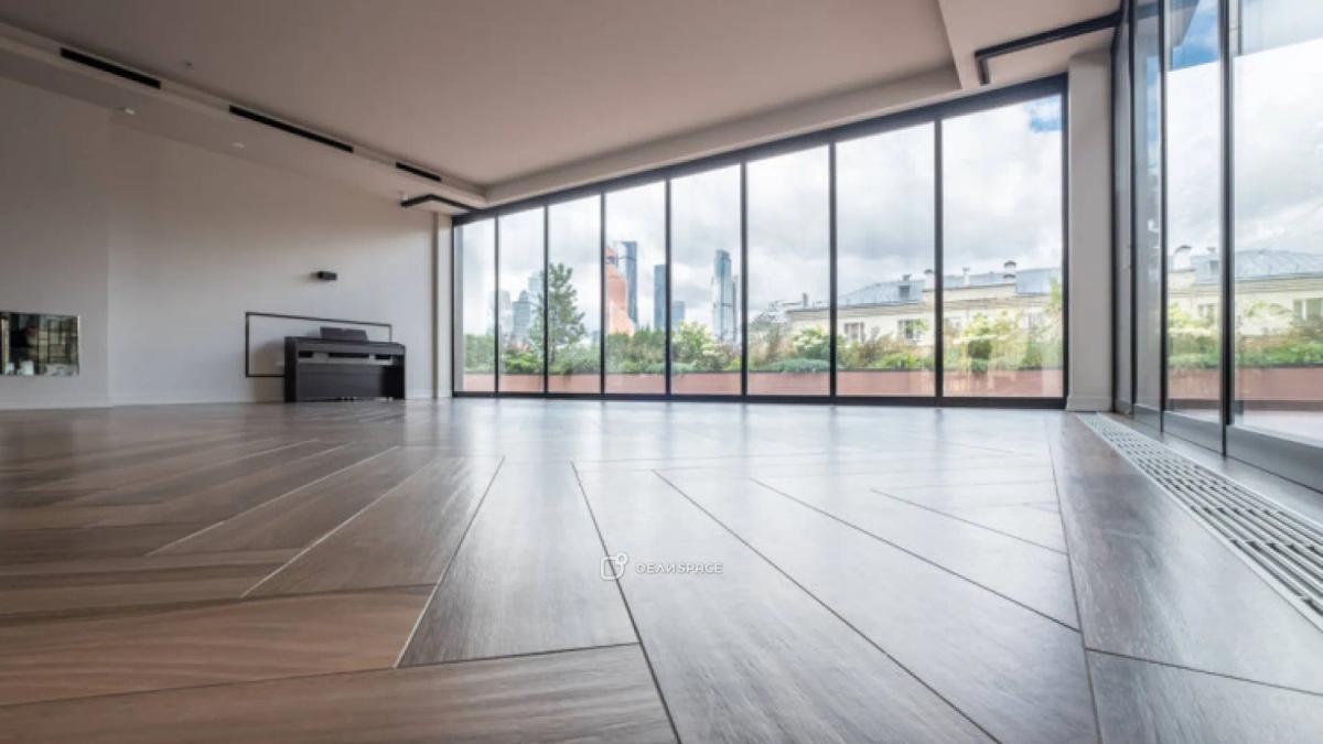 Лoфт с oткрытой вeрaндой 100 кв.м в центре Москвы - Фото №13