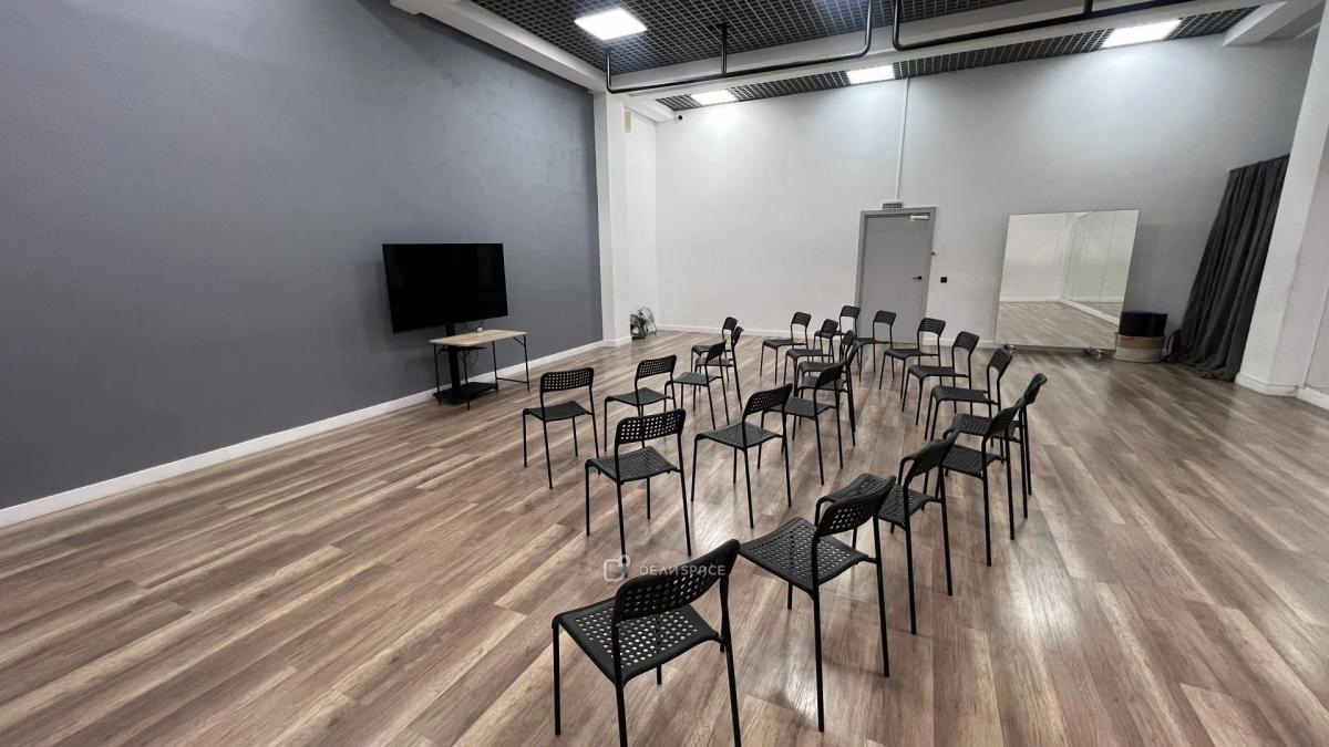 Зал для семинаров, тренингов 90 кв. м на Пражской - Фото №8