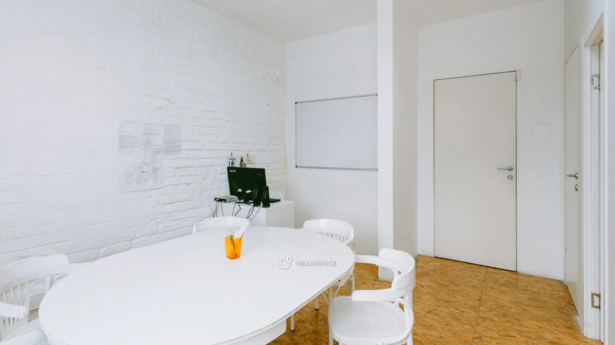 Аудитория Room 2 для переговоров, тренингов и мастер-классов на Чеховской - Фото №2