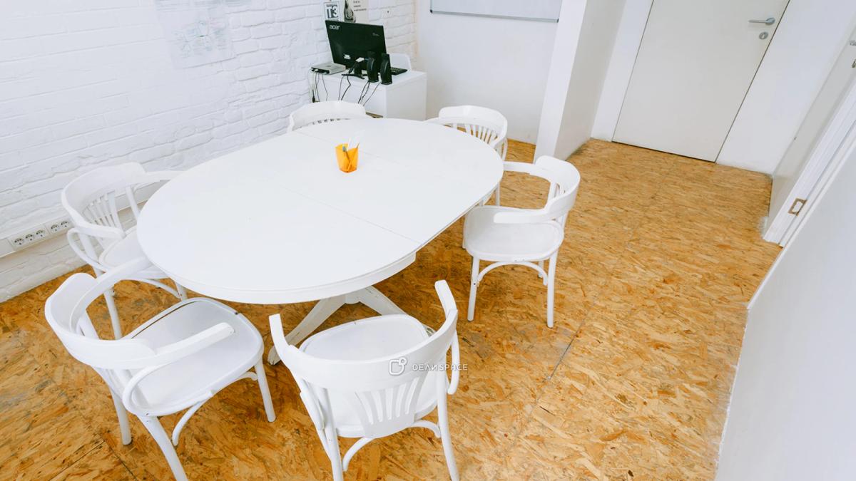 Аудитория Room 2 для переговоров, тренингов и мастер-классов на Чеховской - Фото №3